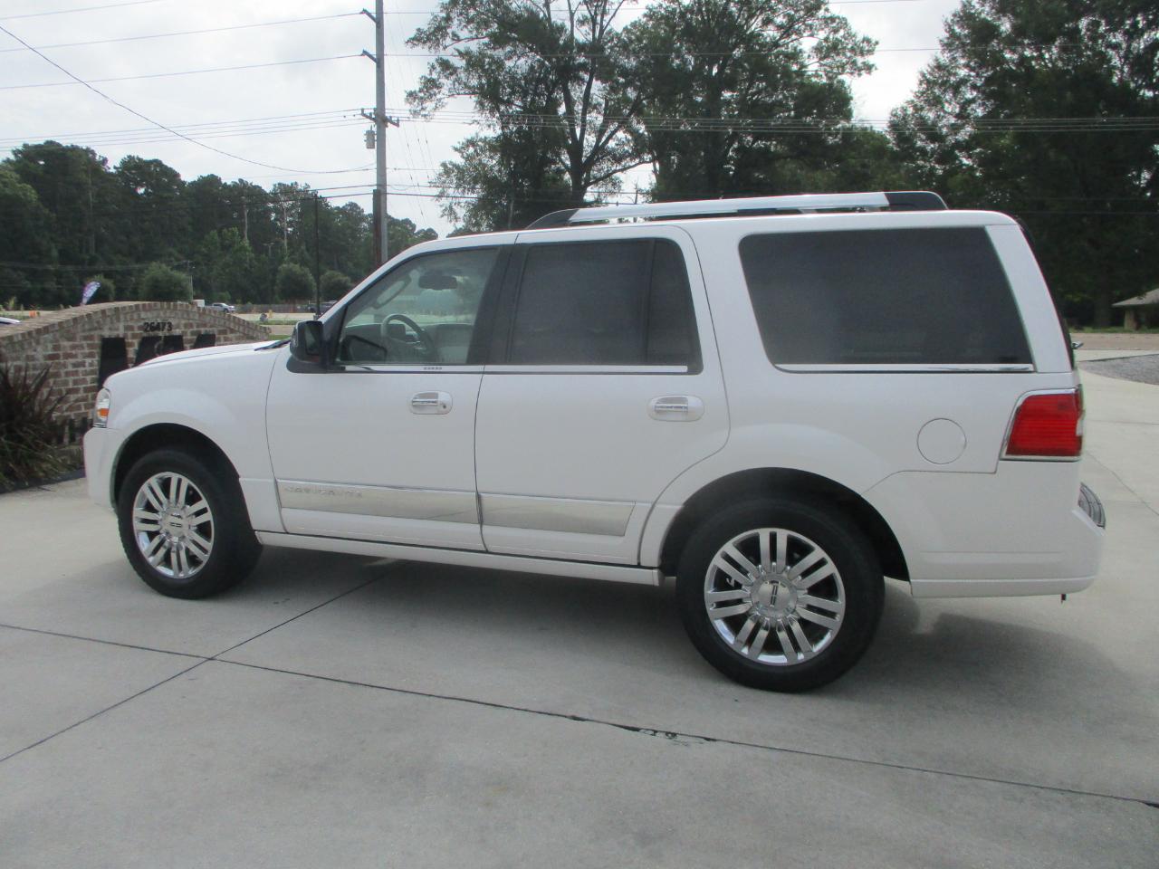 Lincoln Navigator 2WD 4dr 2009