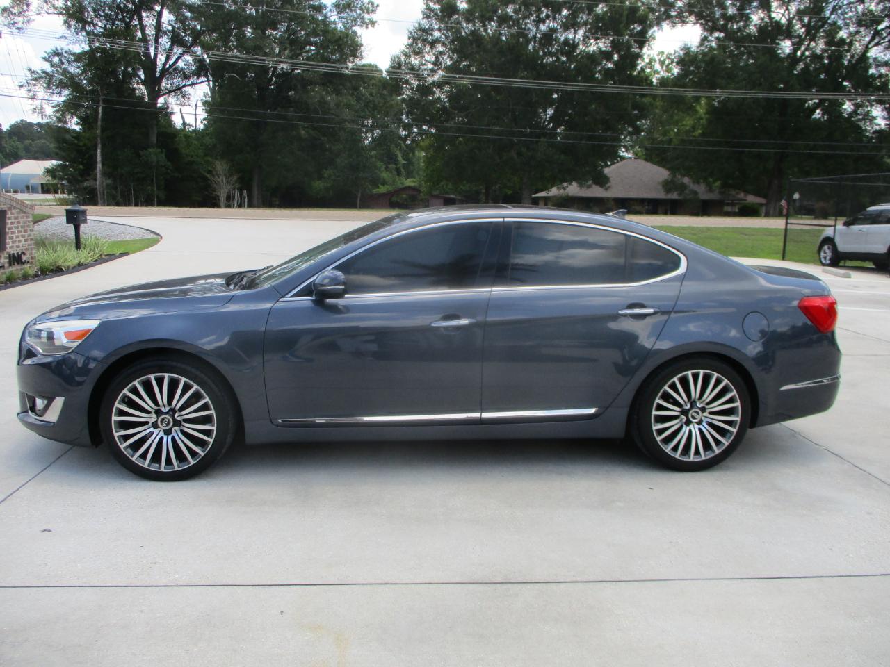Kia Cadenza 4dr Sdn Premium 2015