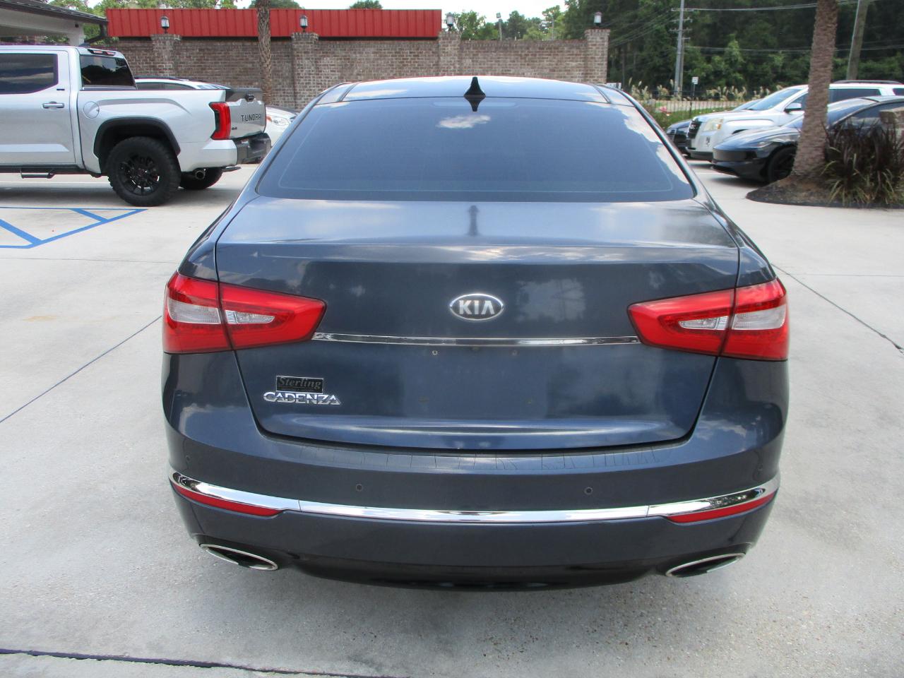 Kia Cadenza 4dr Sdn Premium 2015