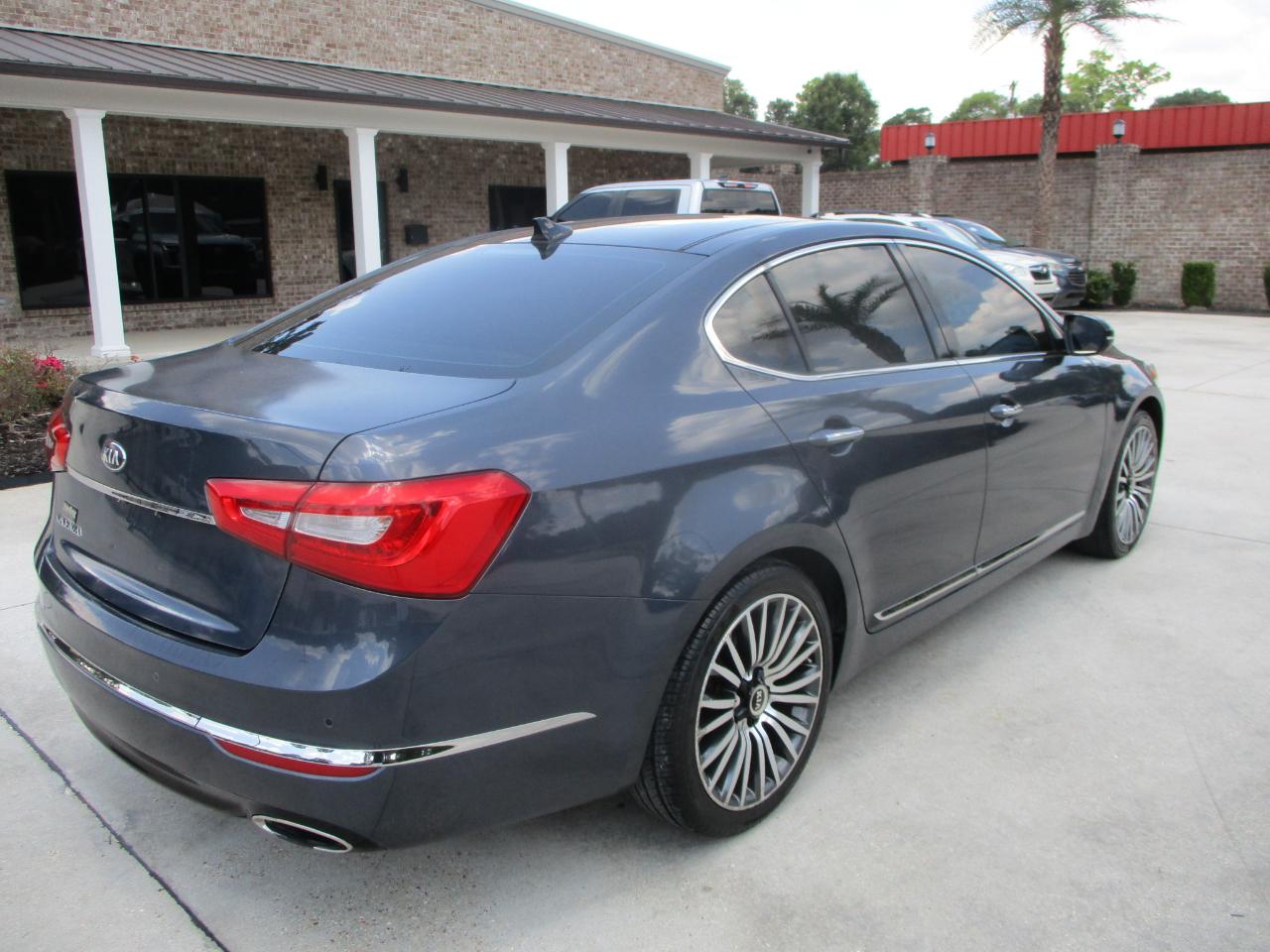 Kia Cadenza 4dr Sdn Premium 2015