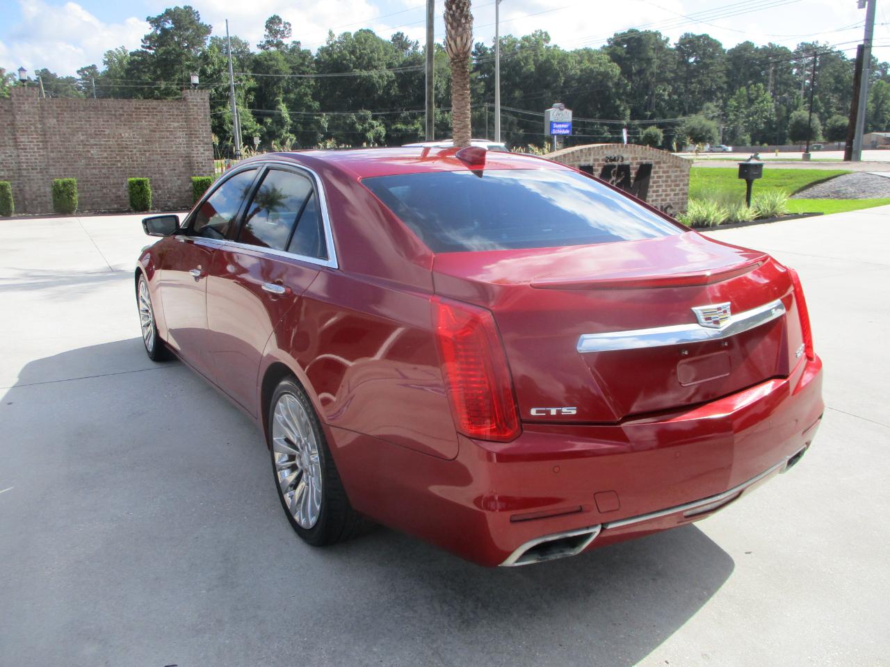 Cadillac CTS Sedan 4dr Sdn 2.0L Turbo Luxury RWD 2015