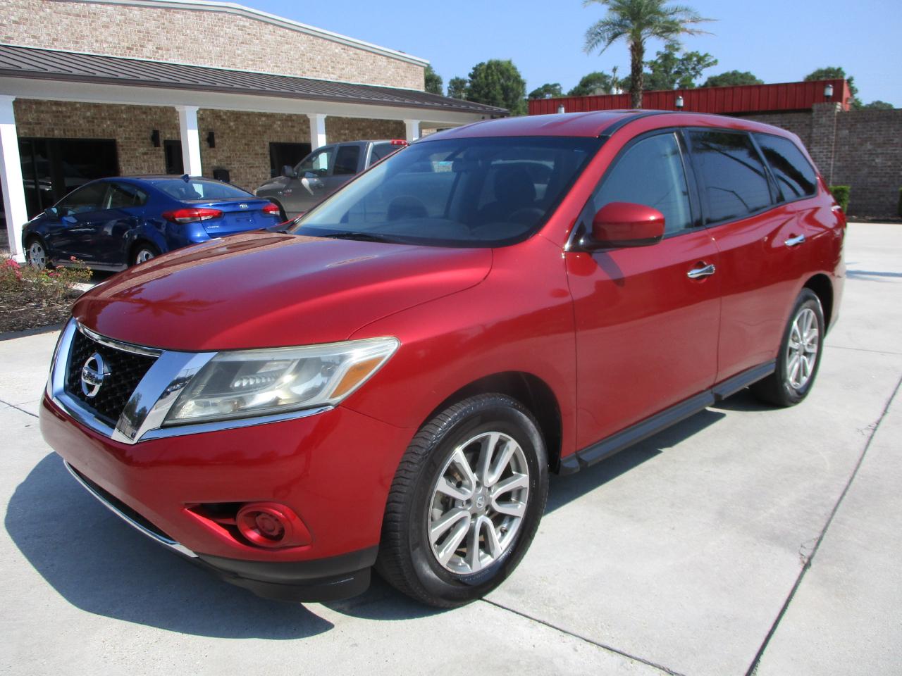 Nissan Pathfinder 2WD 4dr S 2013