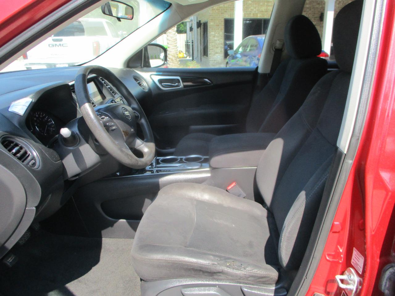 Nissan Pathfinder 2WD 4dr S 2013