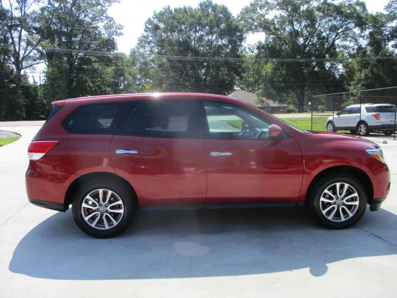 Nissan Pathfinder 2WD 4dr S 2013
