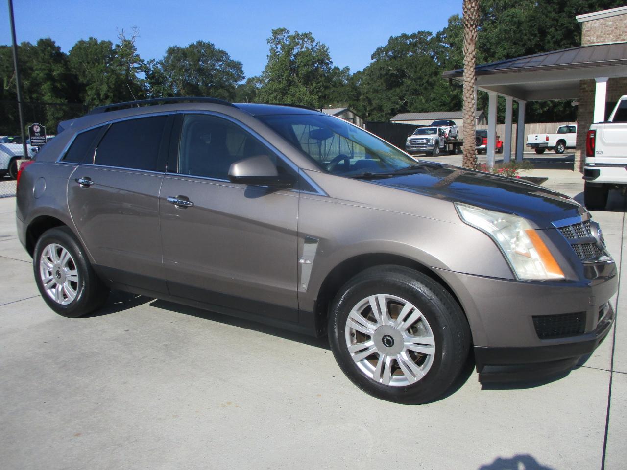 Cadillac SRX FWD 4dr Base 2011