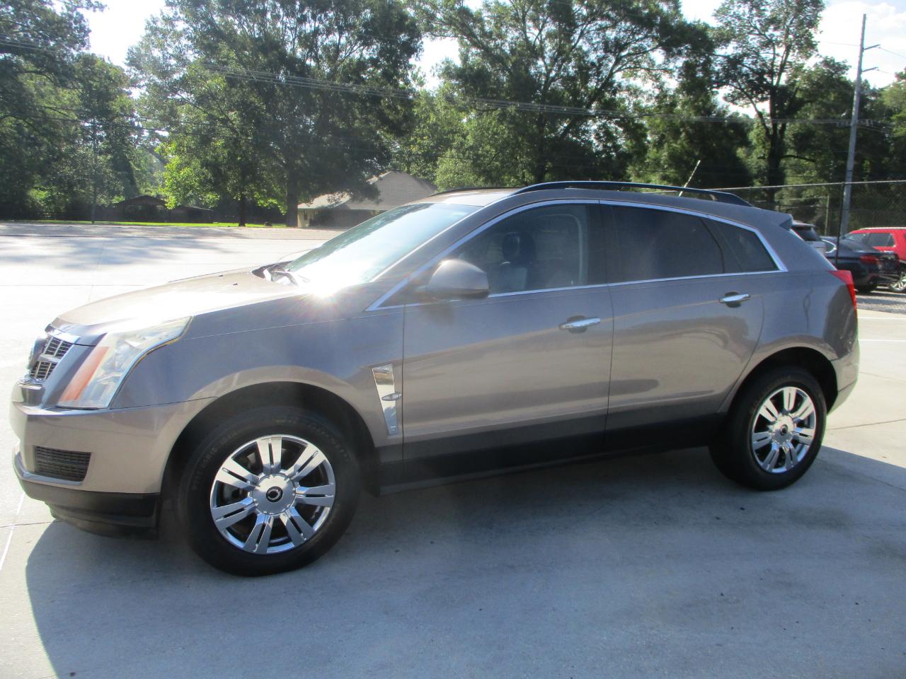 Cadillac SRX FWD 4dr Base 2011