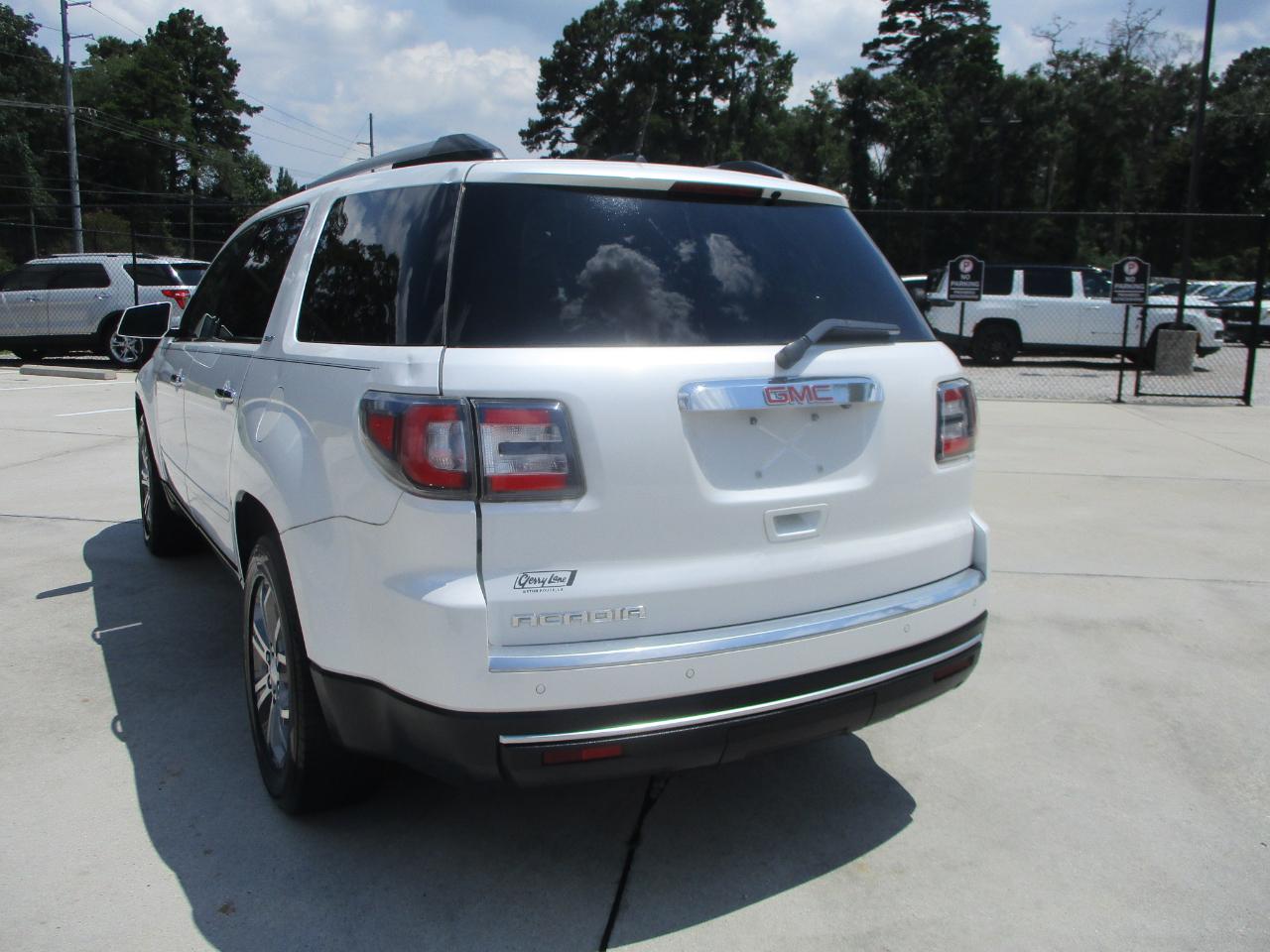 GMC Acadia FWD 4dr SLT w/SLT-1 2016
