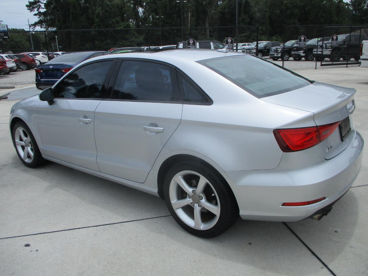 Audi A3 4dr Sdn FWD 1.8T Premium 2015
