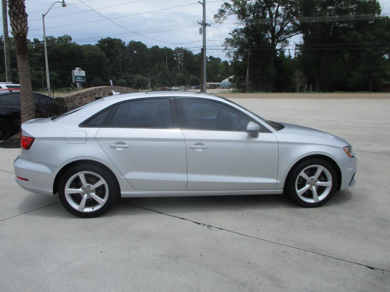 Audi A3 4dr Sdn FWD 1.8T Premium 2015