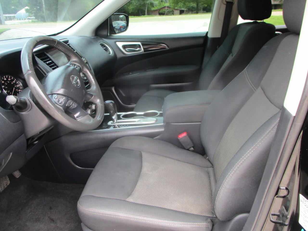 Nissan Pathfinder FWD SV 2017