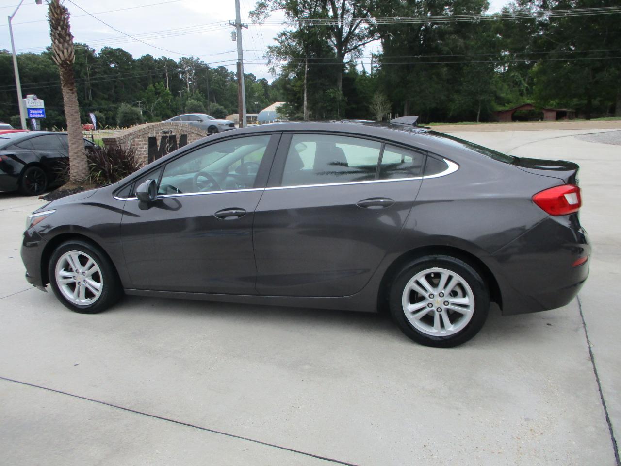 Chevrolet Cruze 4dr Sdn 1.4L LT w/1SD 2017