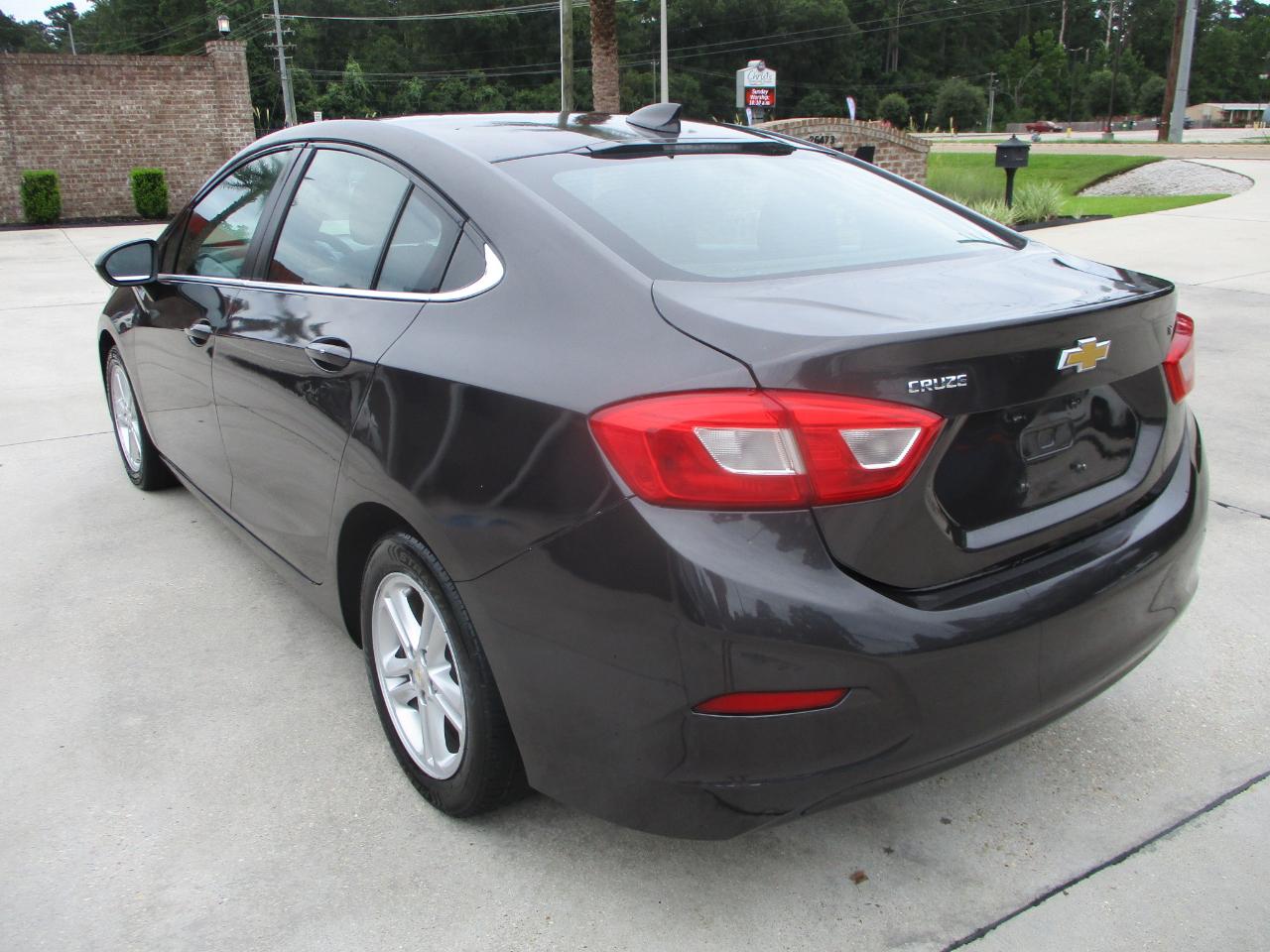 Chevrolet Cruze 4dr Sdn 1.4L LT w/1SD 2017