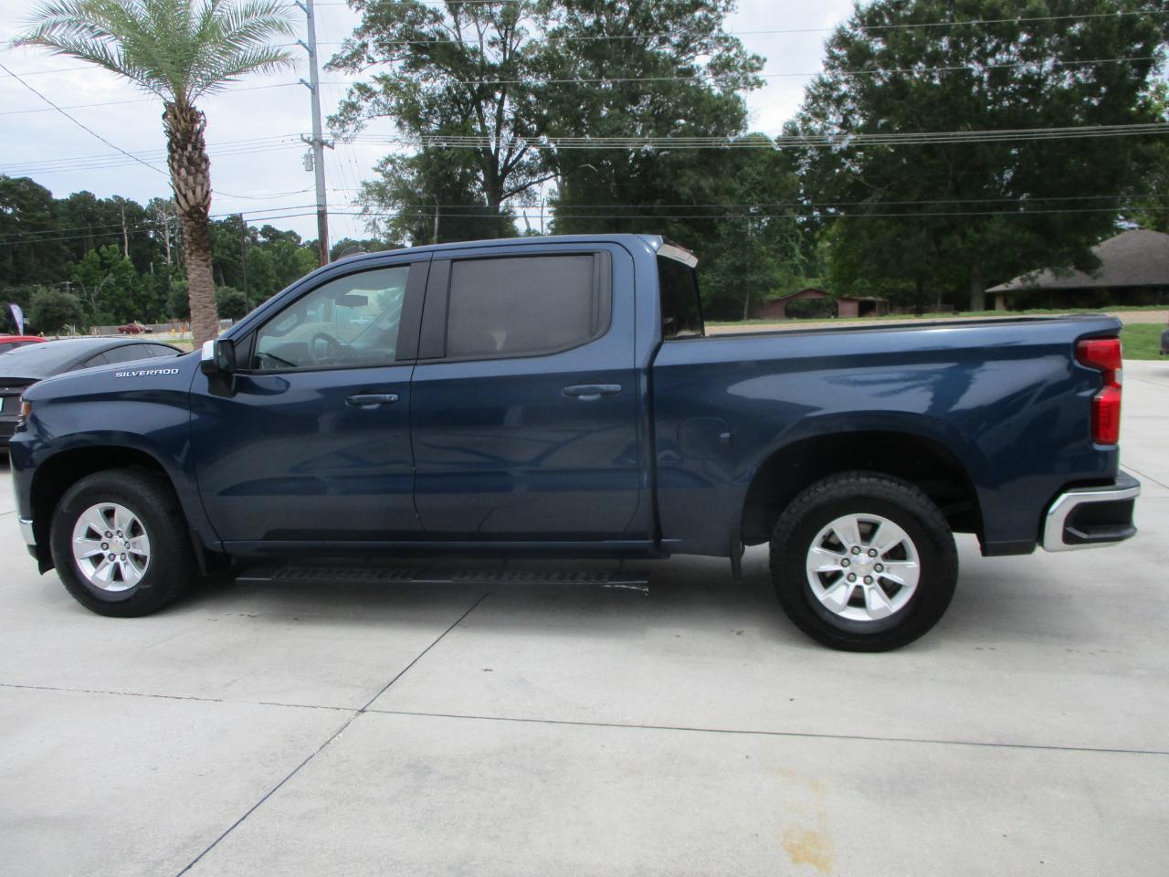 Chevrolet Silverado 1500 2WD Crew Cab 147" LT 2020