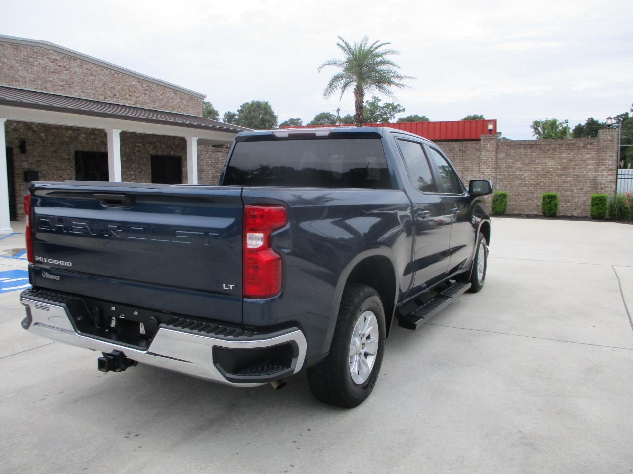 Chevrolet Silverado 1500 2WD Crew Cab 147" LT 2020
