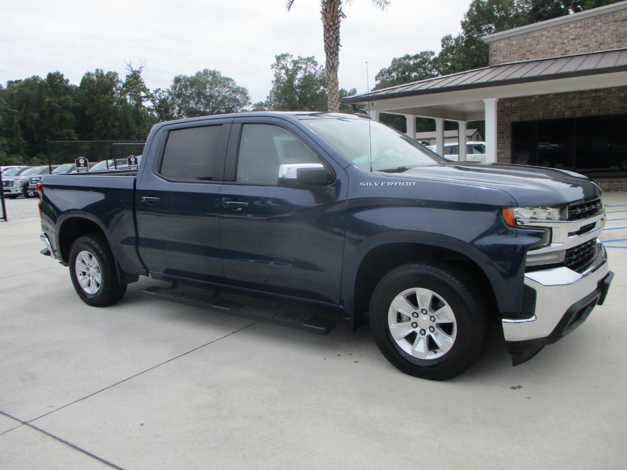 Chevrolet Silverado 1500 2WD Crew Cab 147" LT 2020