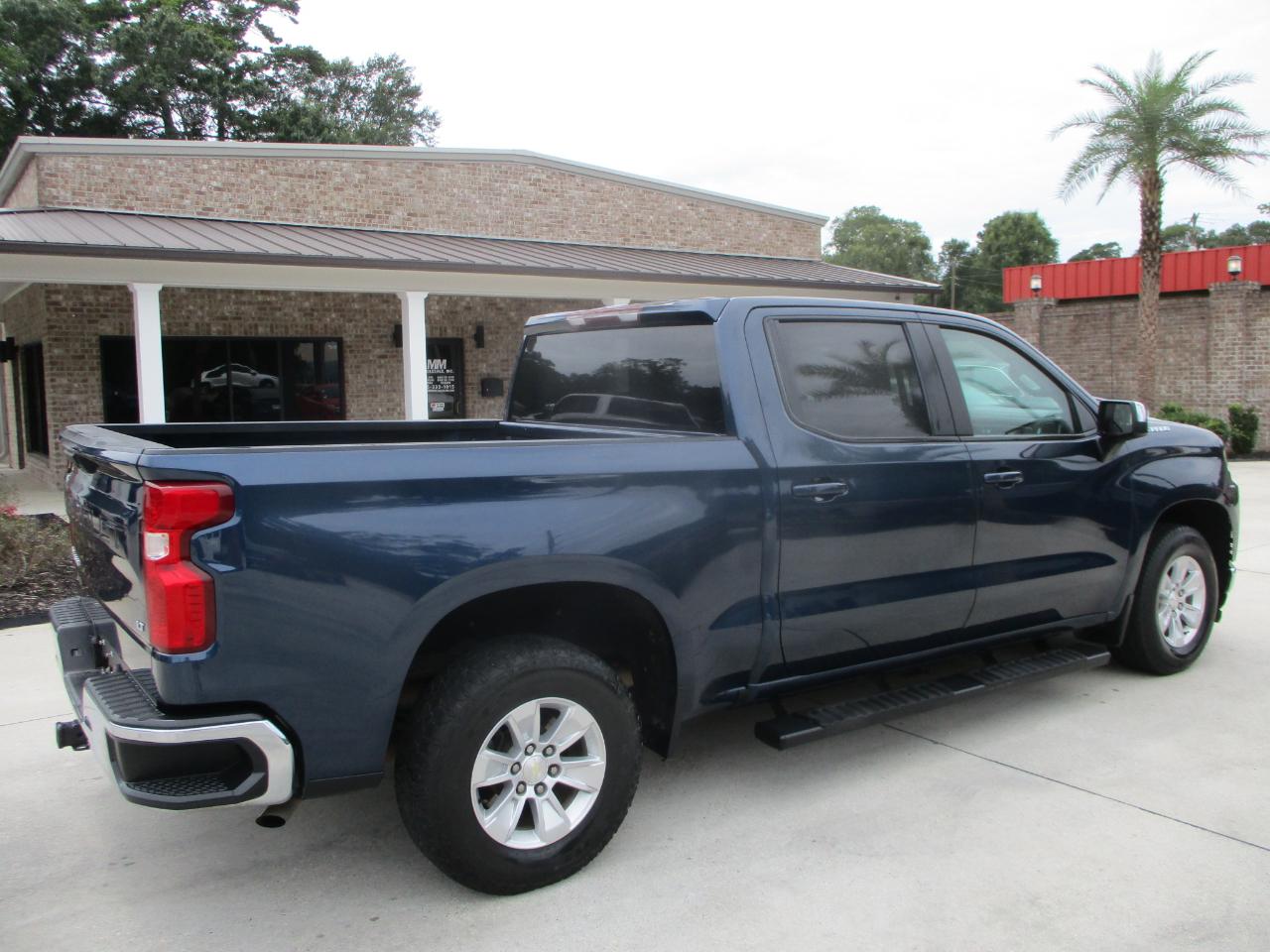 Chevrolet Silverado 1500 2WD Crew Cab 147" LT 2020