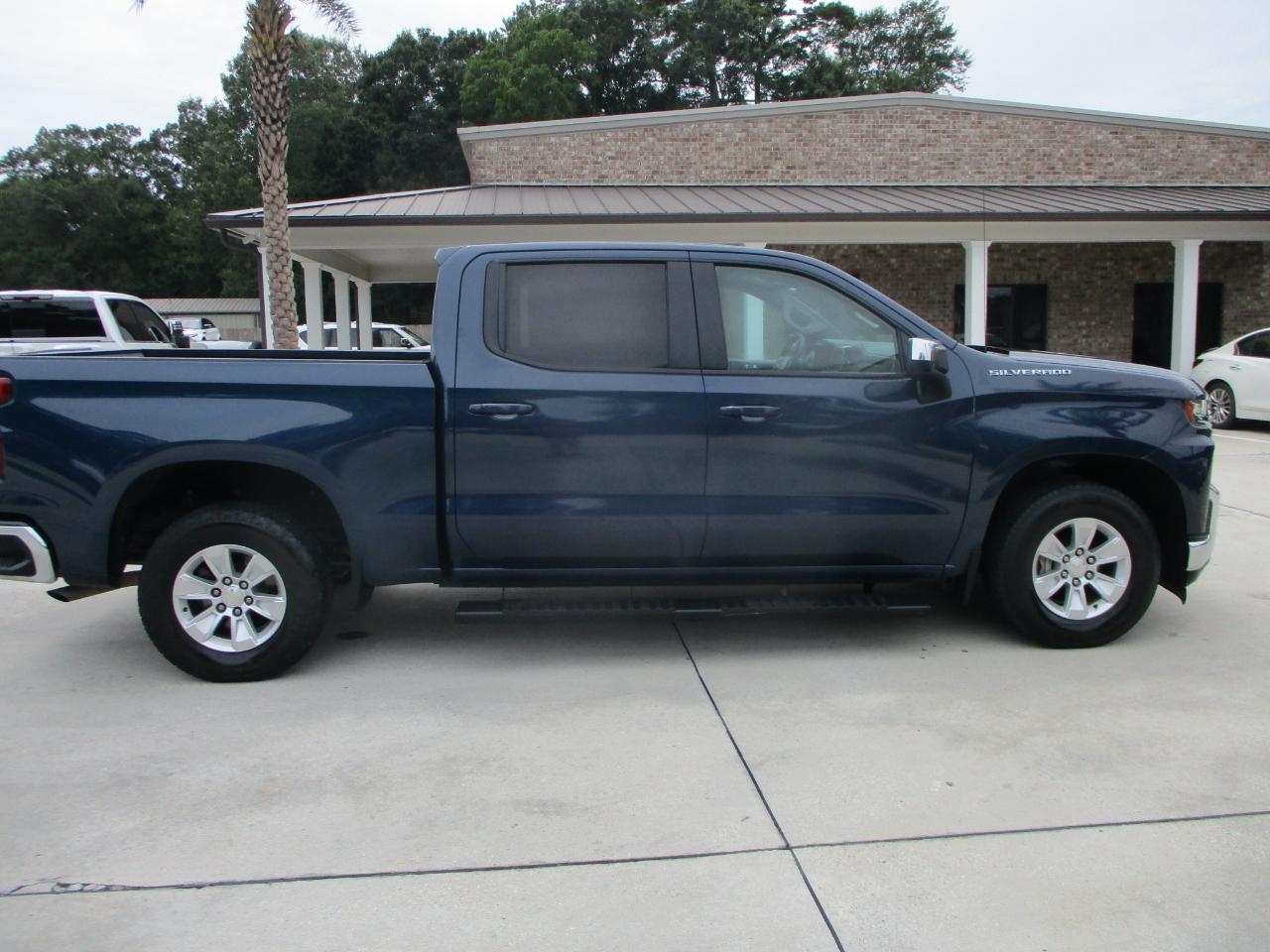 Chevrolet Silverado 1500 2WD Crew Cab 147" LT 2020