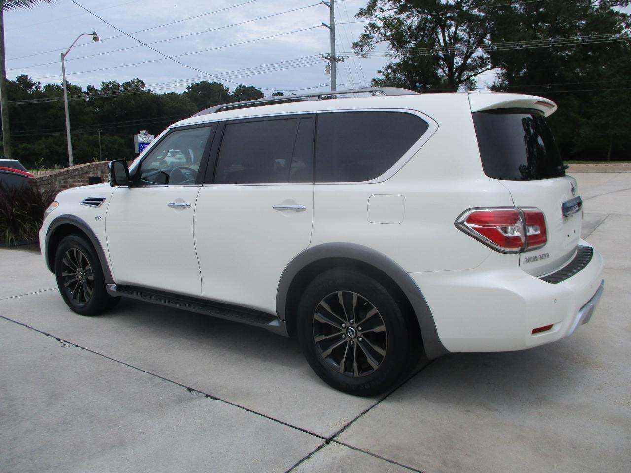Nissan Armada 4x2 Platinum 2017