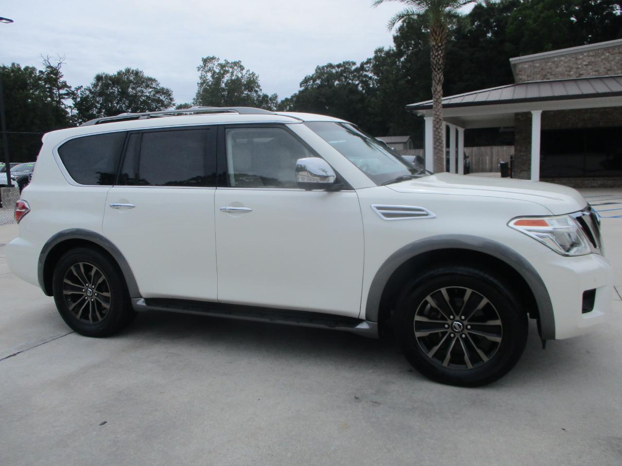 Nissan Armada 4x2 Platinum 2017