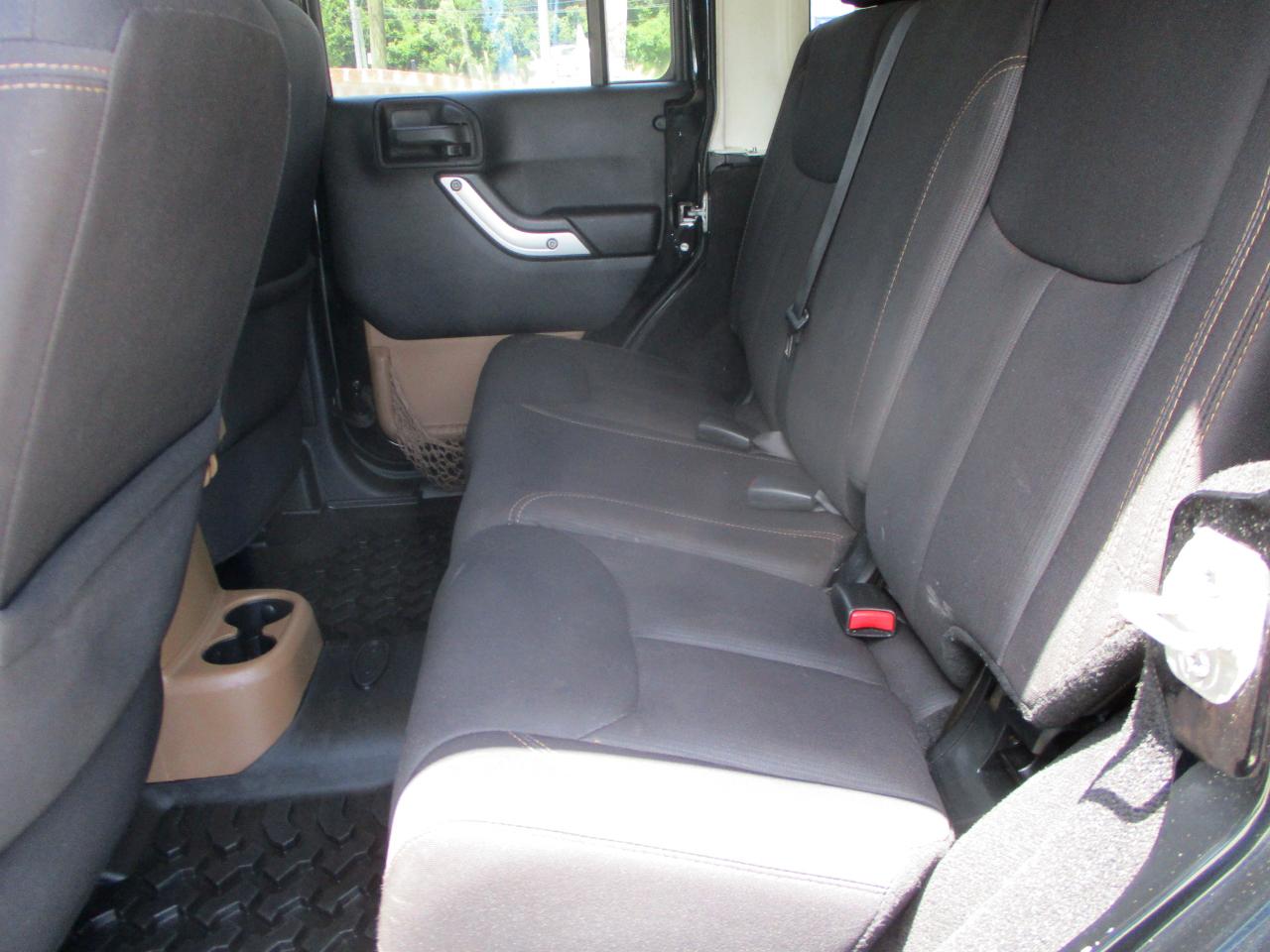 Jeep Wrangler Unlimited 4WD 4dr Rubicon 2014