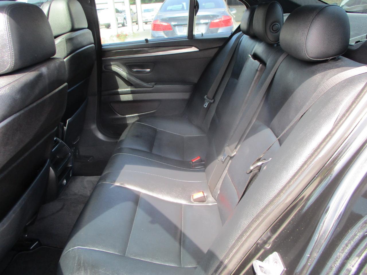 BMW 5 Series 4dr Sdn 535i RWD 2011