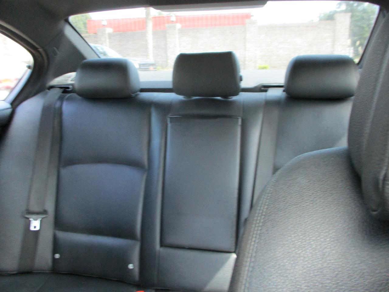 BMW 5 Series 4dr Sdn 535i RWD 2011