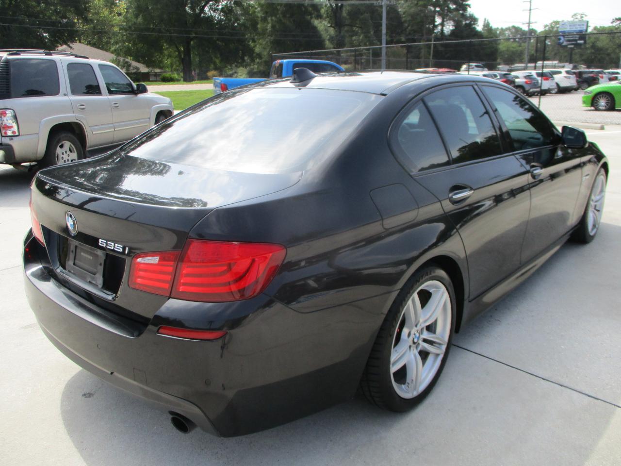 BMW 5 Series 4dr Sdn 535i RWD 2011