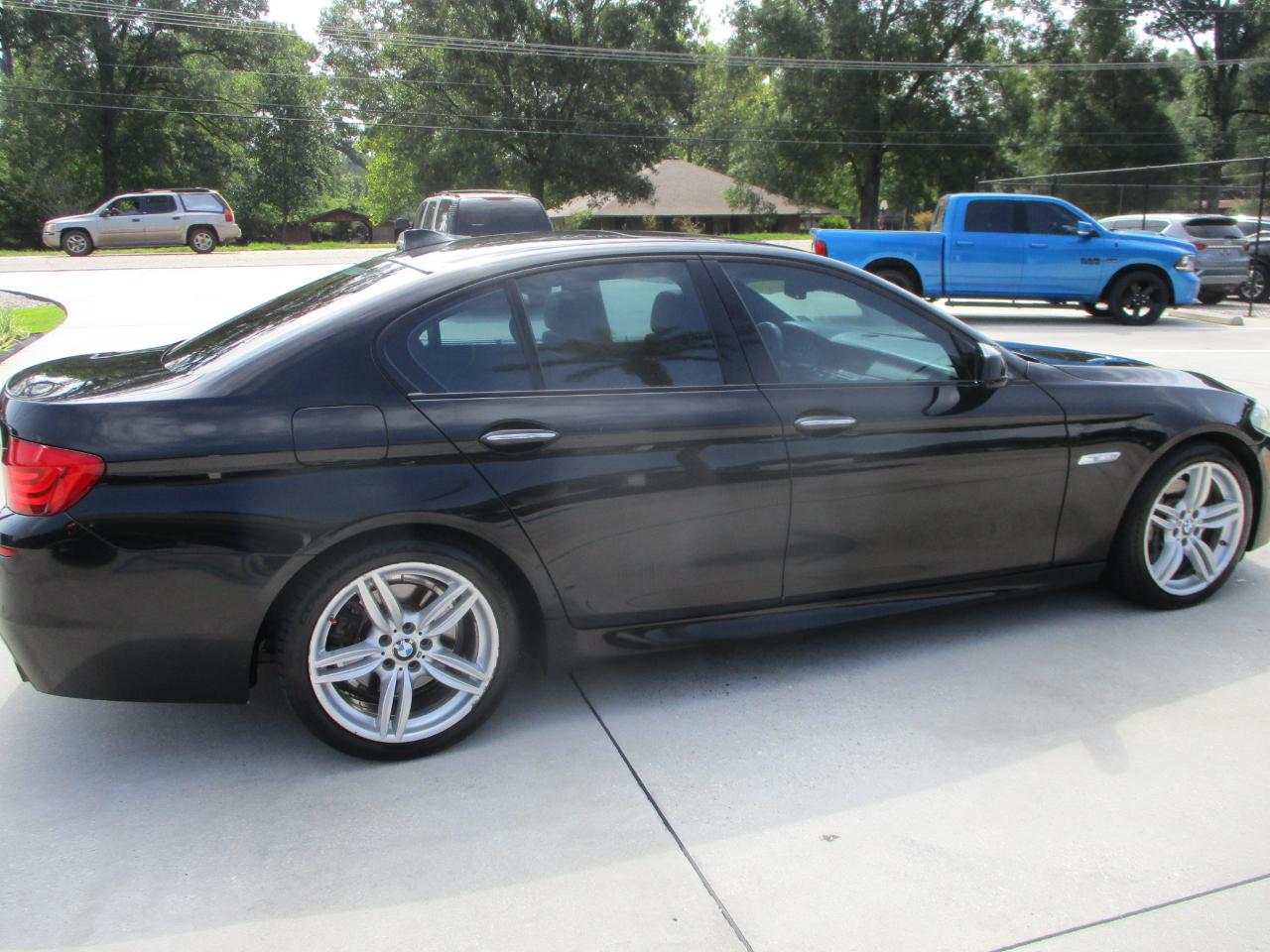 BMW 5 Series 4dr Sdn 535i RWD 2011