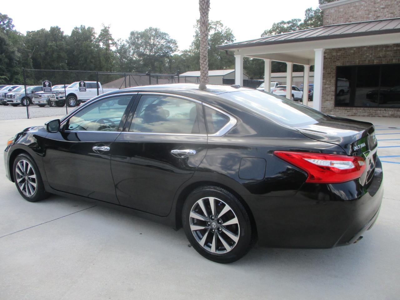 Nissan Altima 2.5 SL Sedan 2017