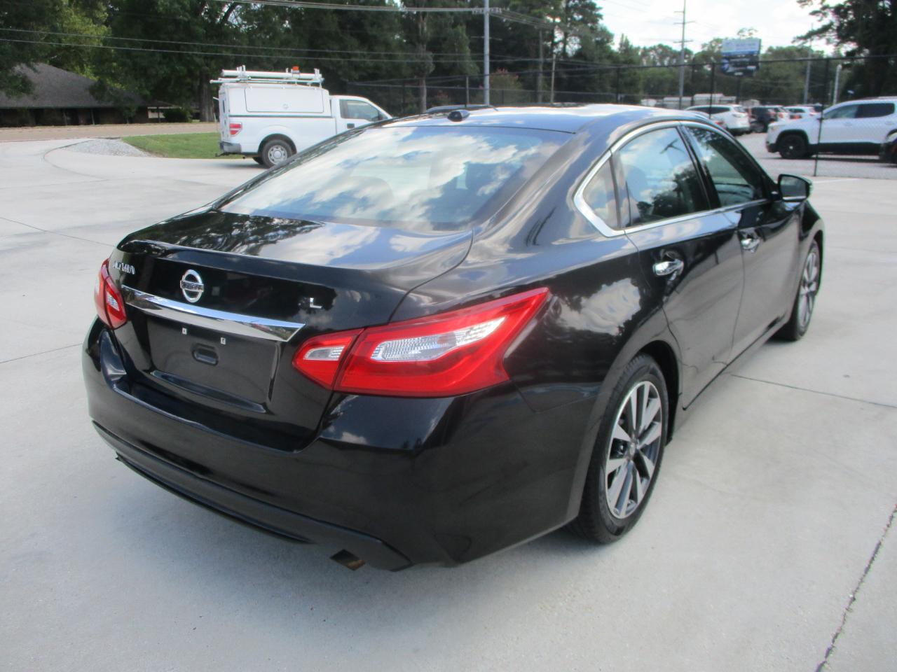 Nissan Altima 2.5 SL Sedan 2017