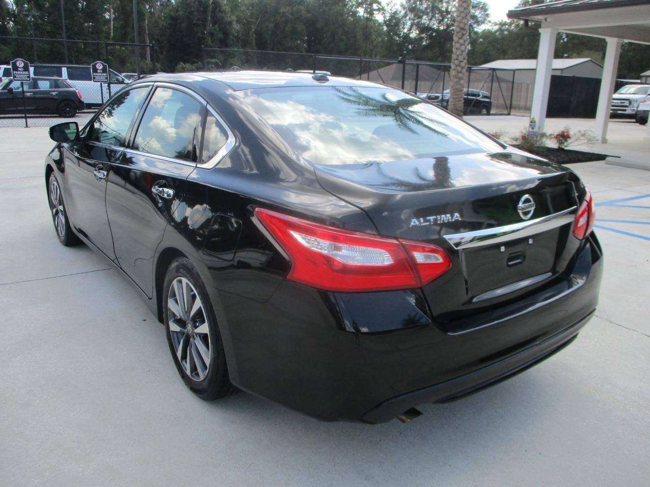 Nissan Altima 2.5 SL Sedan 2017