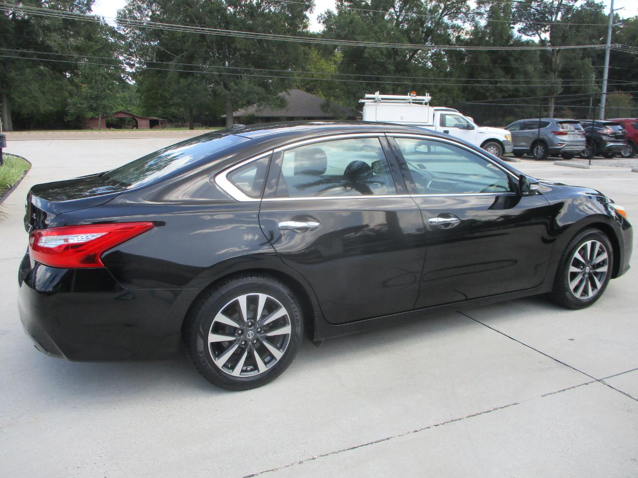 Nissan Altima 2.5 SL Sedan 2017