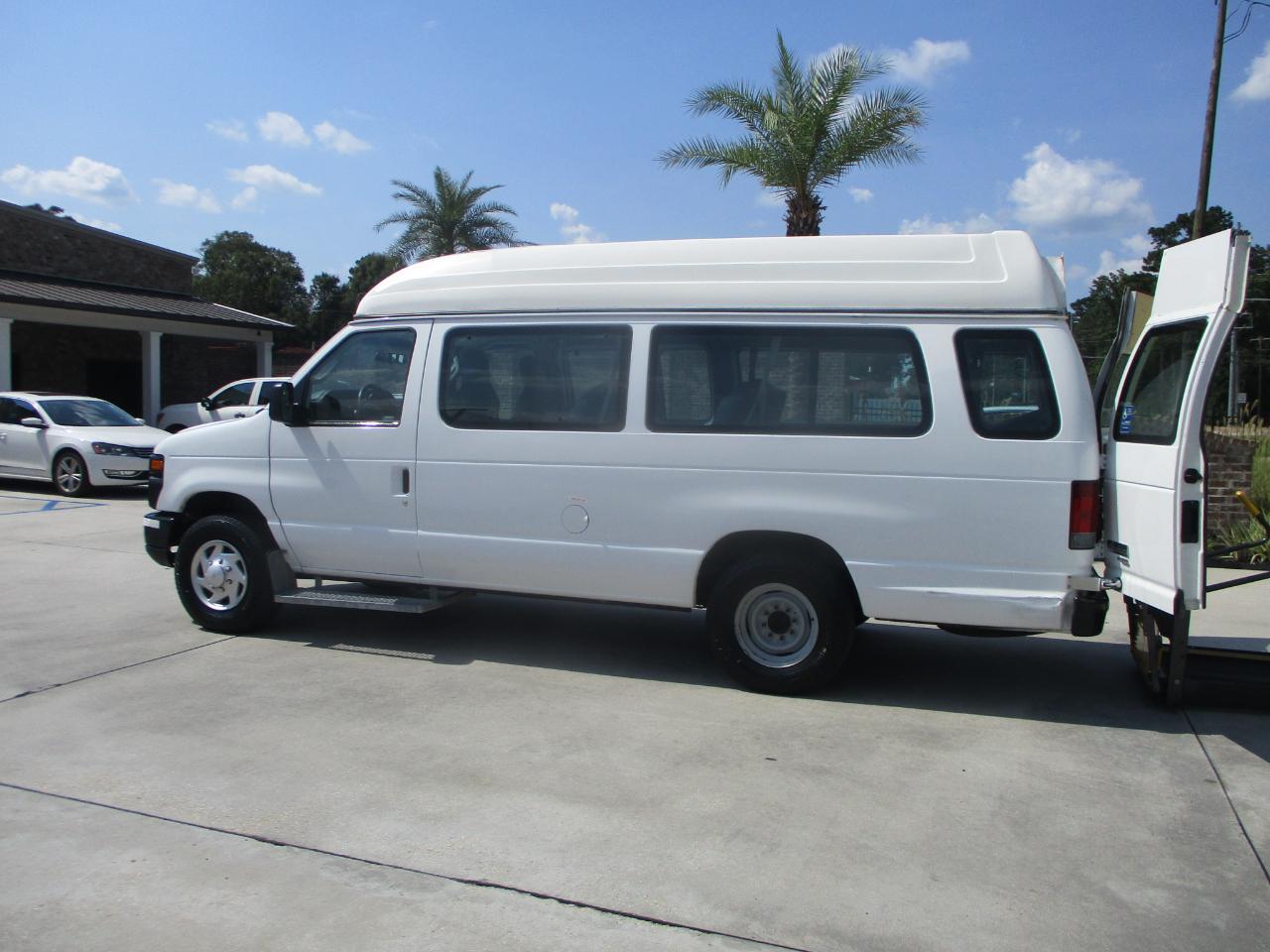 Ford Econoline Cargo Van E-250 Ext Recreational 2013