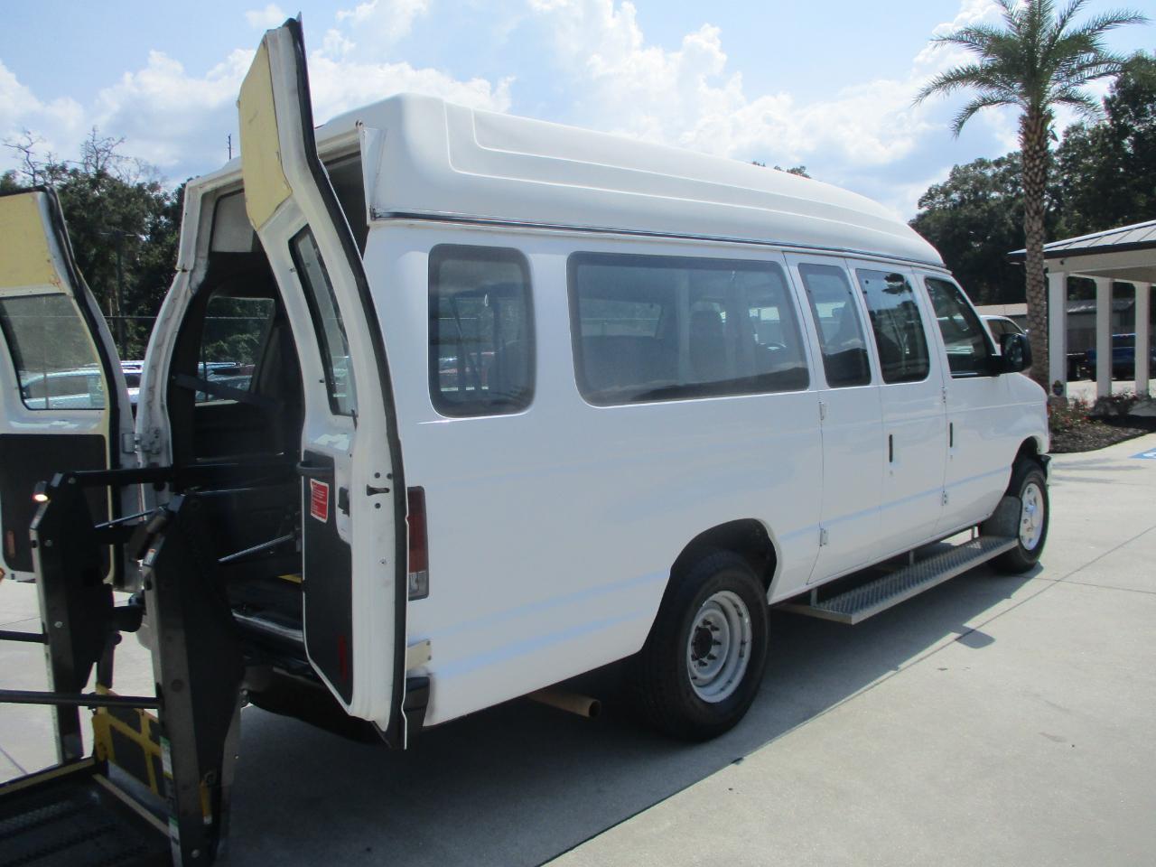Ford Econoline Cargo Van E-250 Ext Recreational 2013