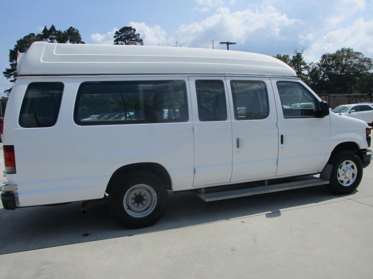 Ford Econoline Cargo Van E-250 Ext Recreational 2013