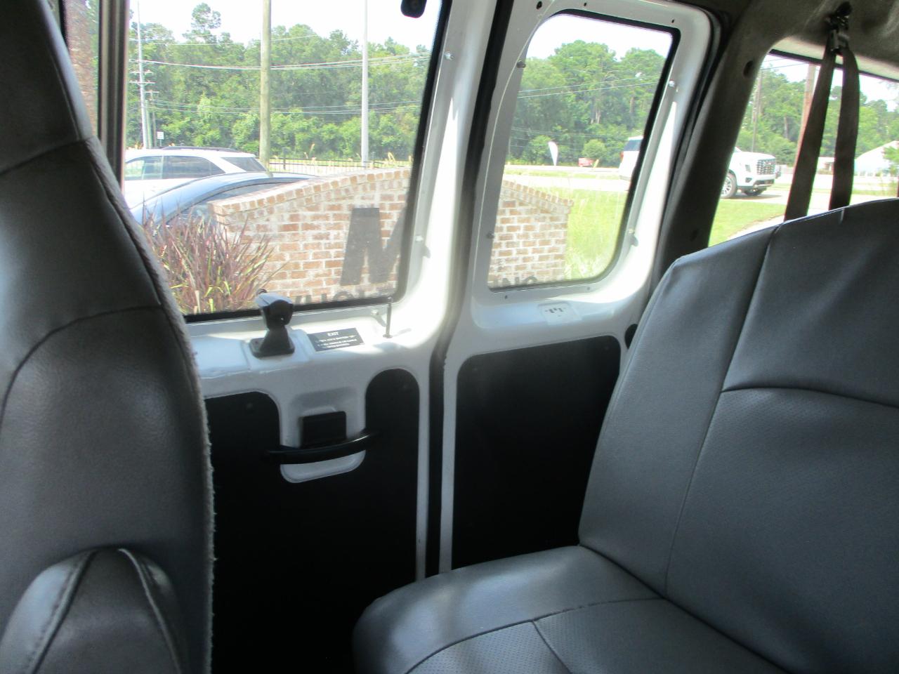 Ford Econoline Cargo Van E-250 Ext Recreational 2013