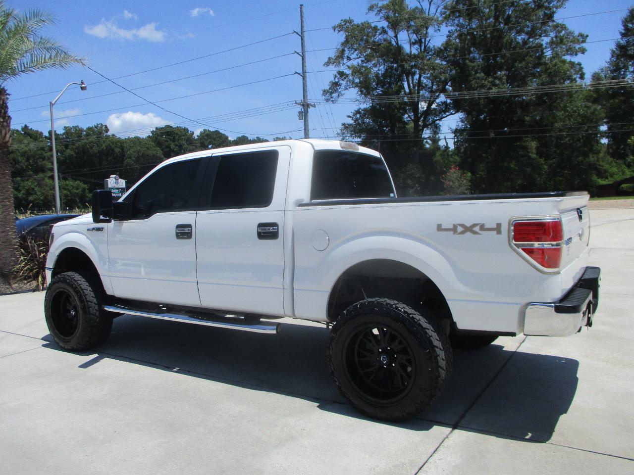 Ford F-150 4WD SuperCrew 145" XLT 2011