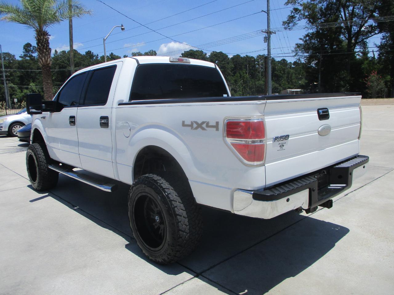 Ford F-150 4WD SuperCrew 145" XLT 2011