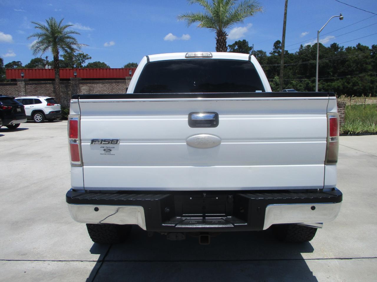 Ford F-150 4WD SuperCrew 145" XLT 2011