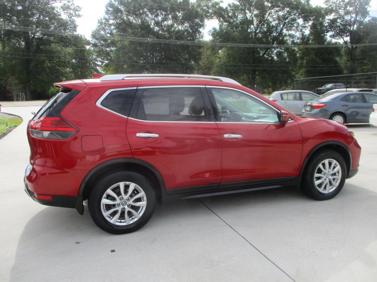 Nissan Rogue FWD SV 2017