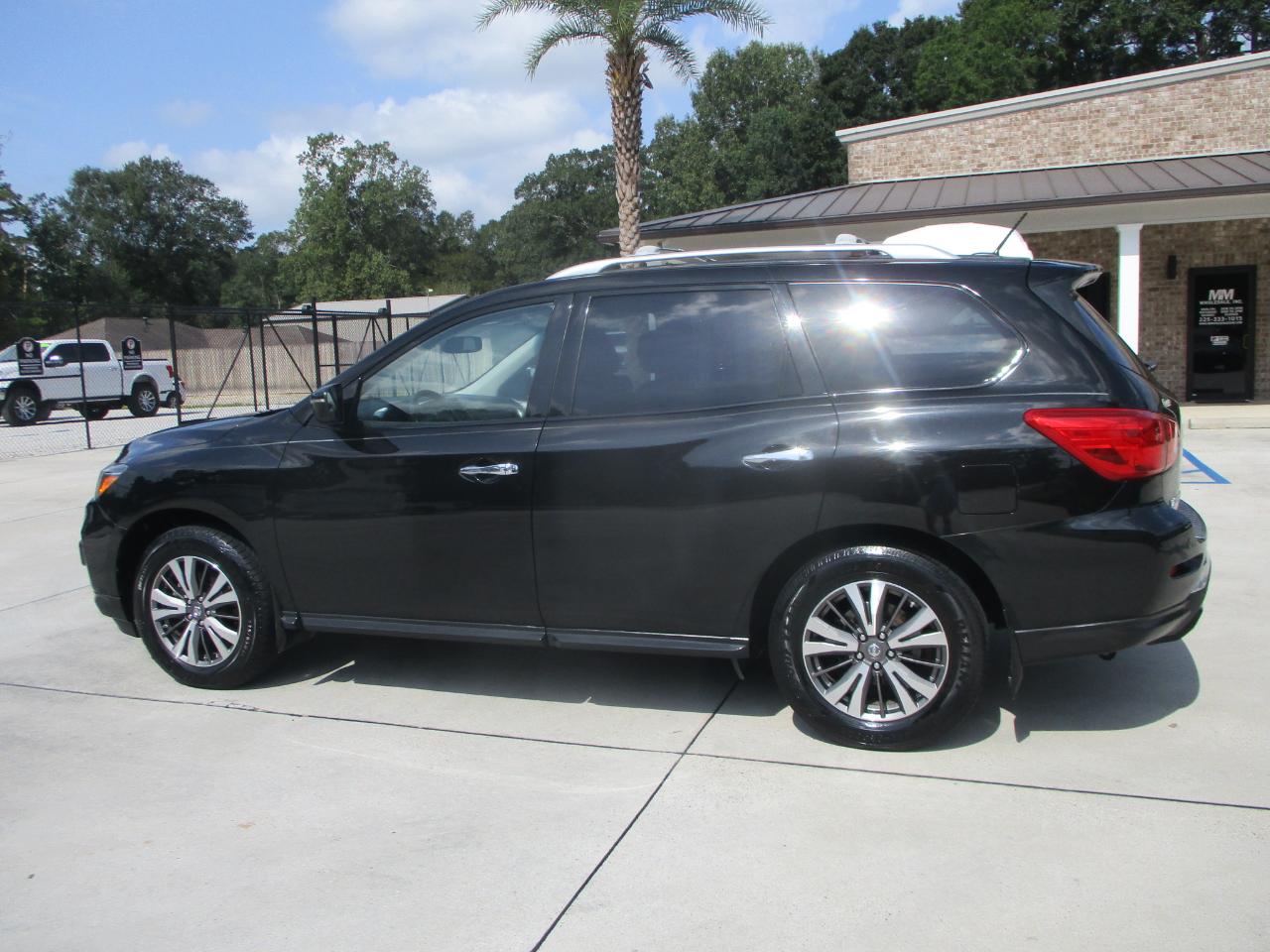 Nissan Pathfinder FWD SV 2018