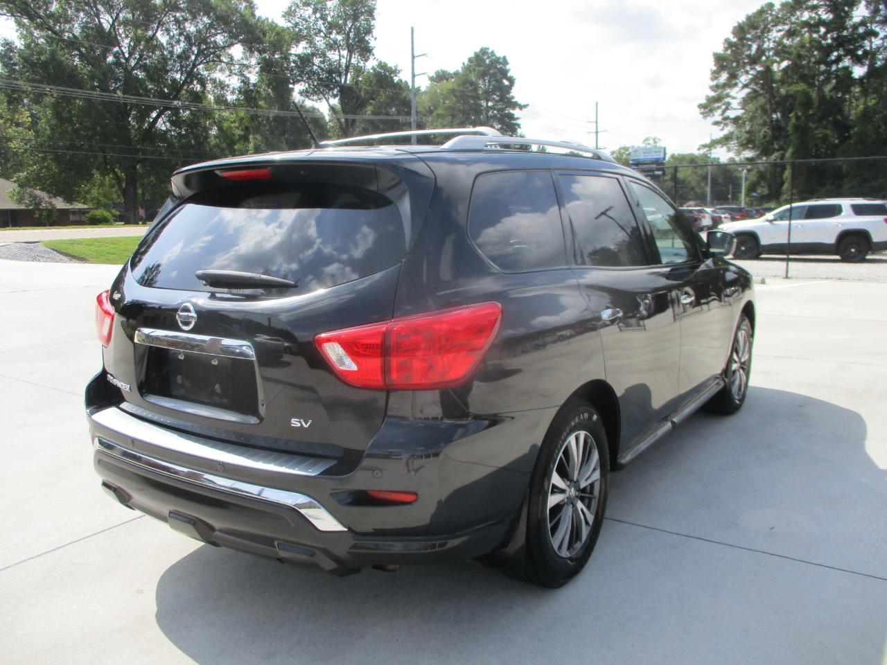 Nissan Pathfinder FWD SV 2018