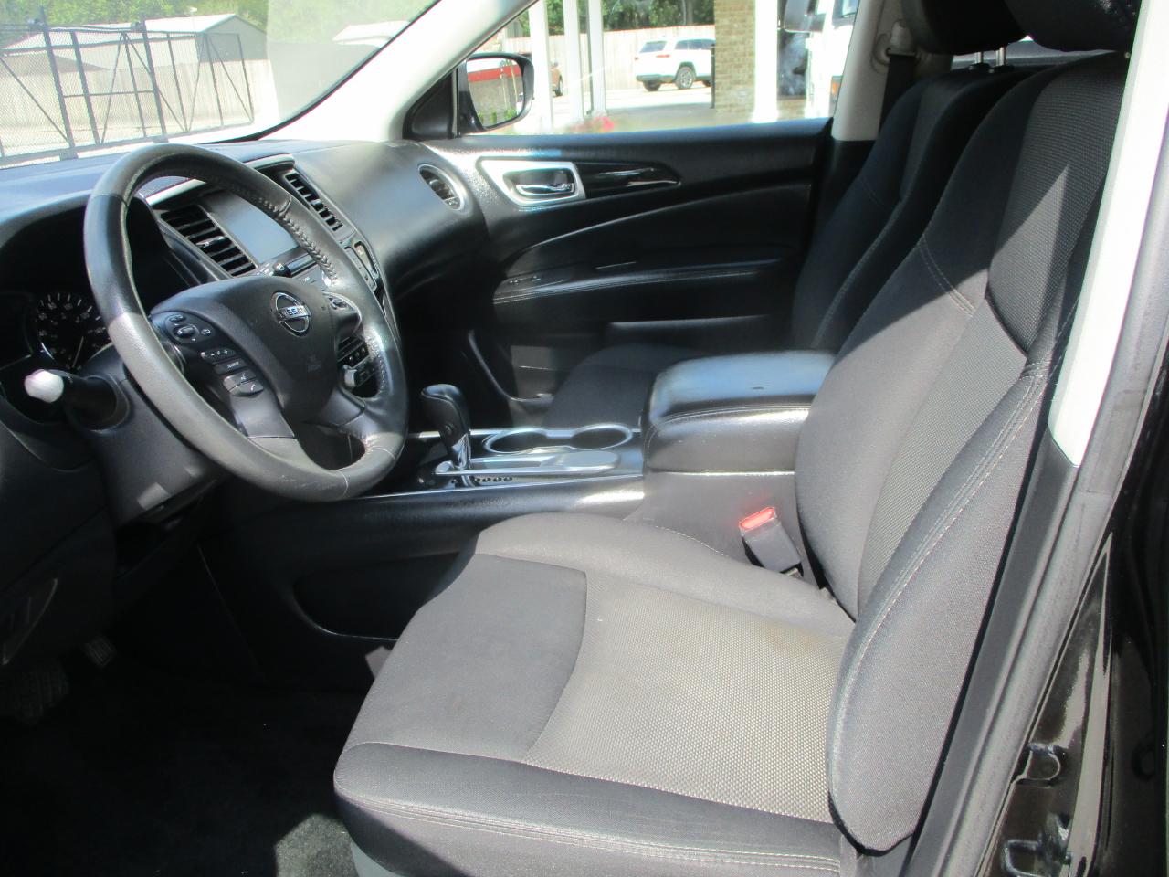 Nissan Pathfinder FWD SV 2018