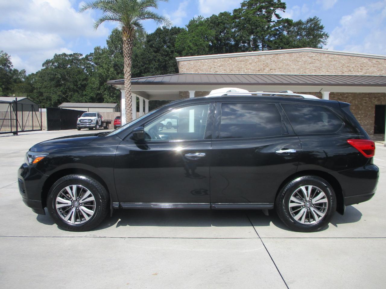 Nissan Pathfinder FWD SV 2018