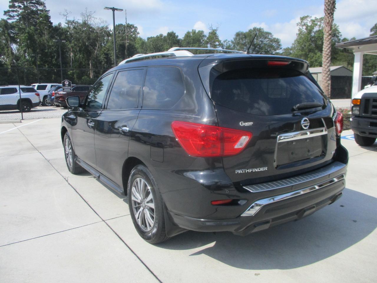 Nissan Pathfinder FWD SV 2018