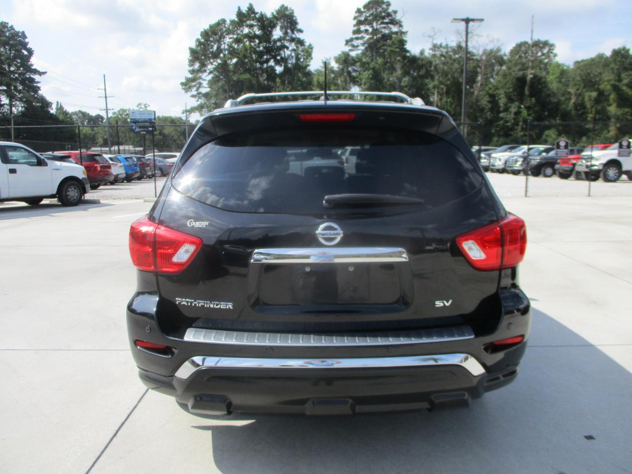 Nissan Pathfinder FWD SV 2018