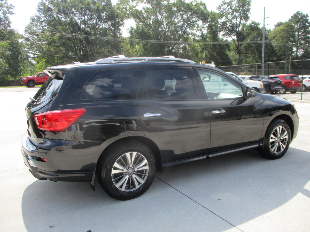 Nissan Pathfinder FWD SV 2018