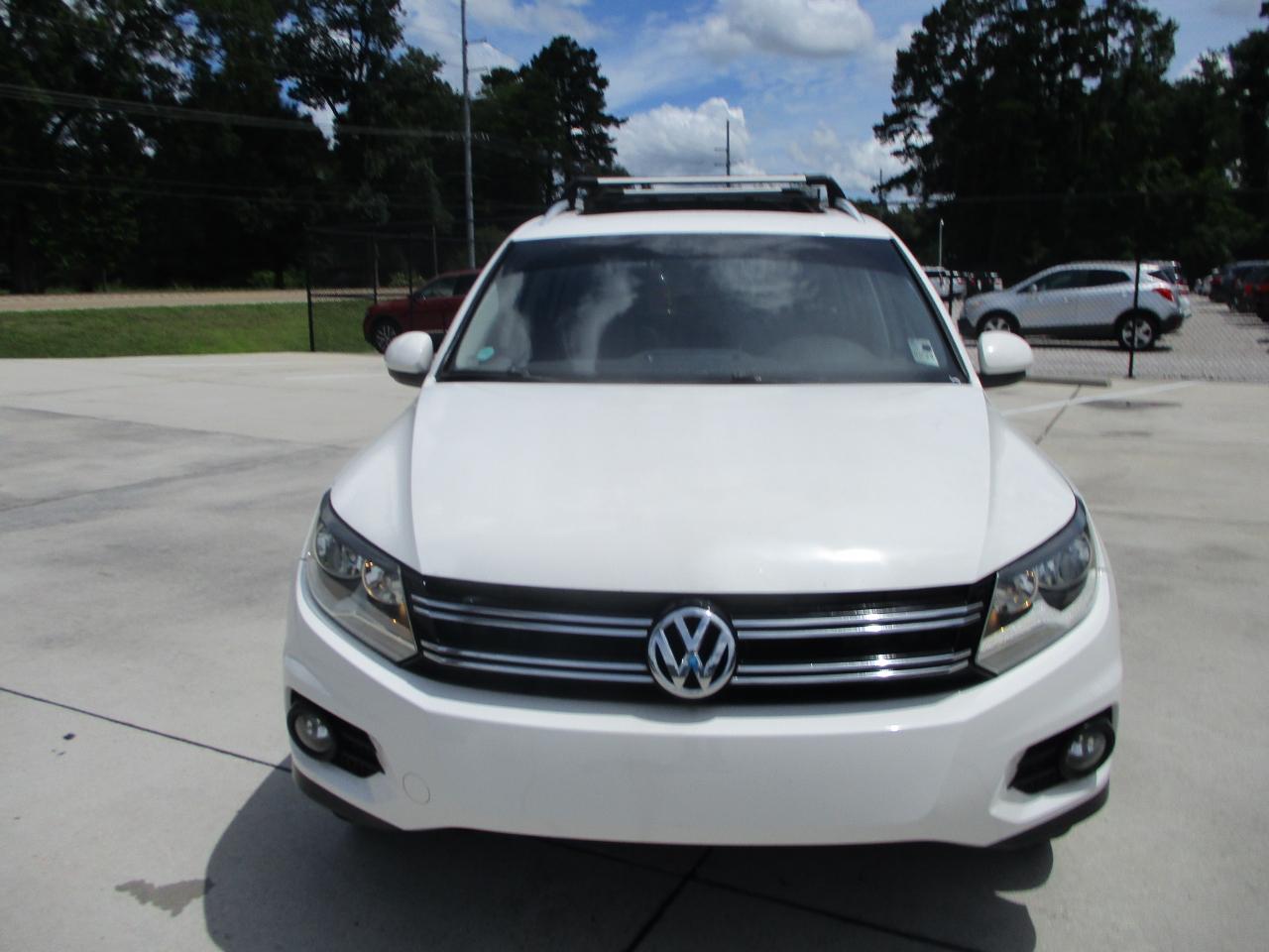 Volkswagen Tiguan 2WD 4dr Auto SE w/Sunroof & Nav 2012