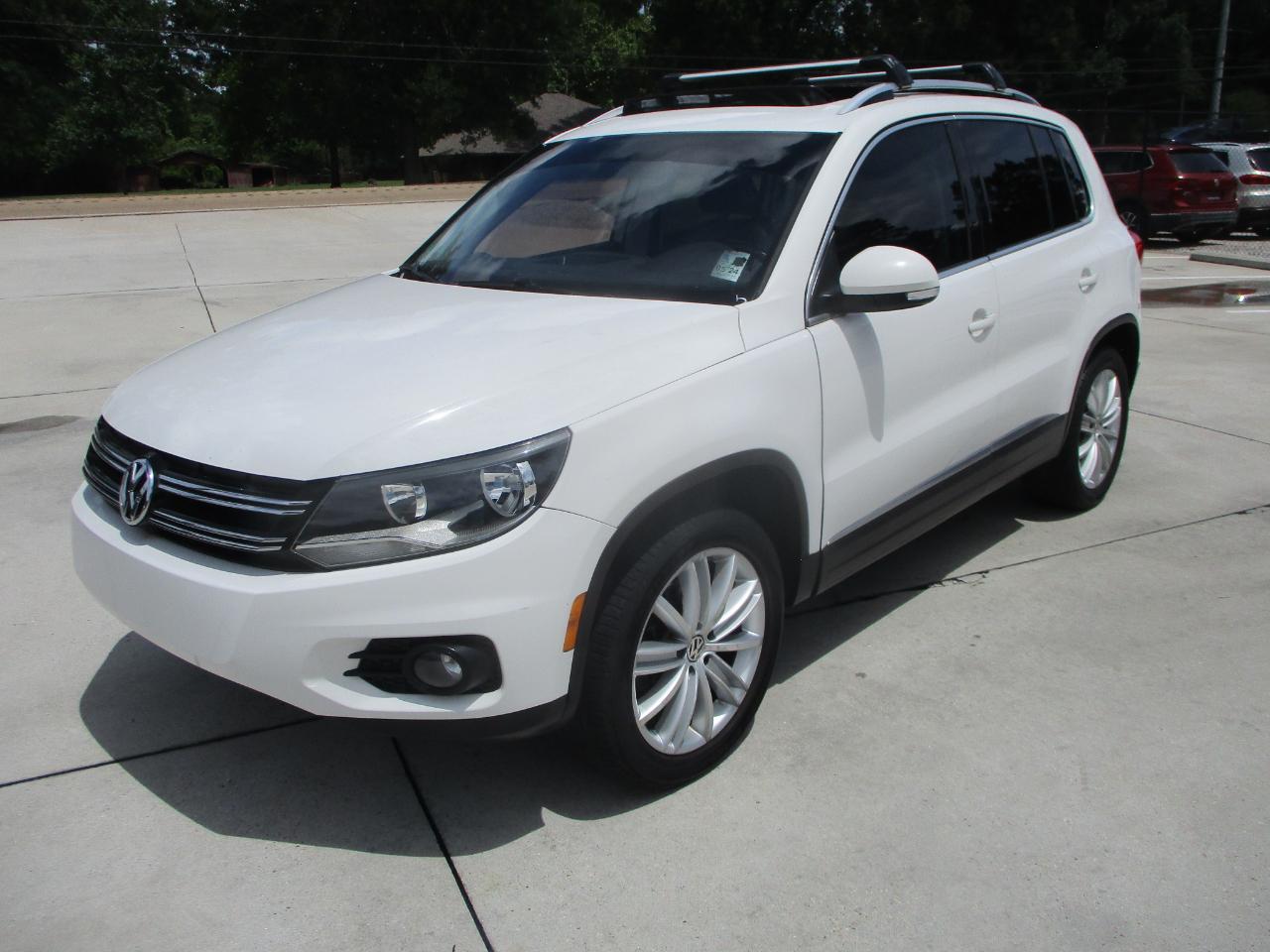 Volkswagen Tiguan 2WD 4dr Auto SE w/Sunroof & Nav 2012