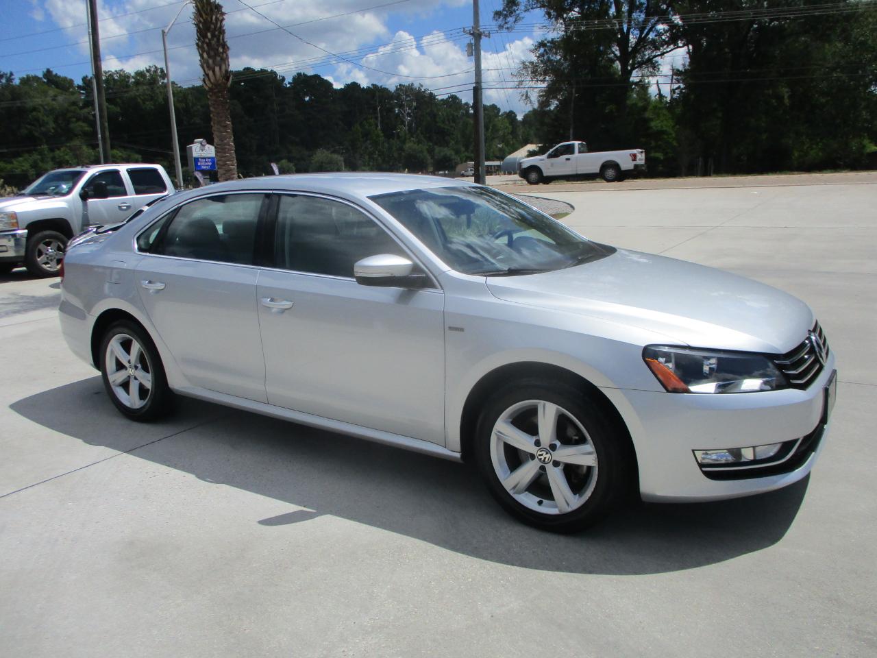 Volkswagen Passat 4dr Sdn 1.8T Auto S 2015